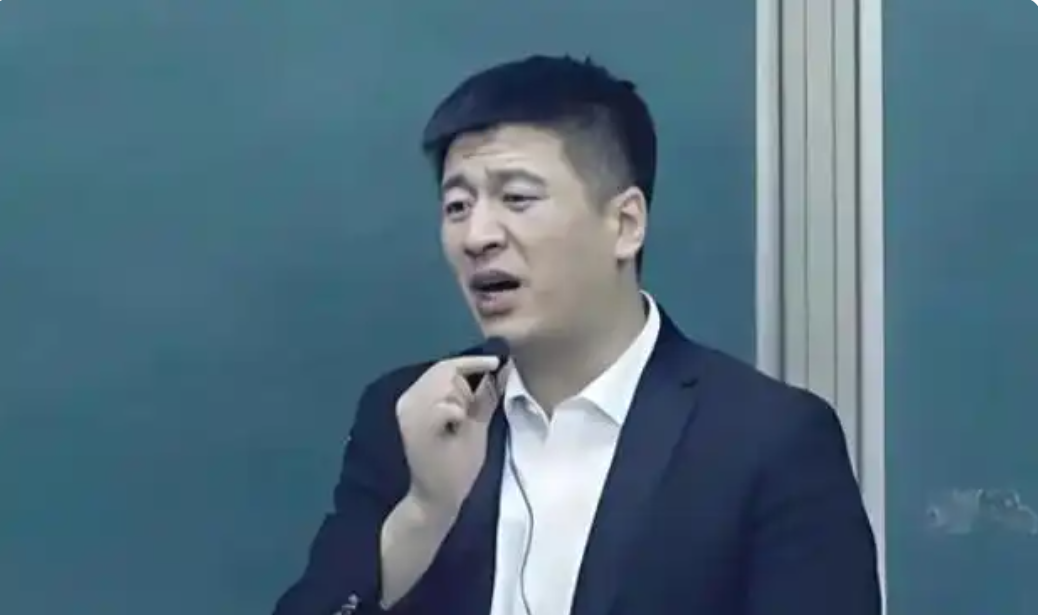 张雪峰猝死了真的假的？网传张雪峰猝死了是怎么回事？