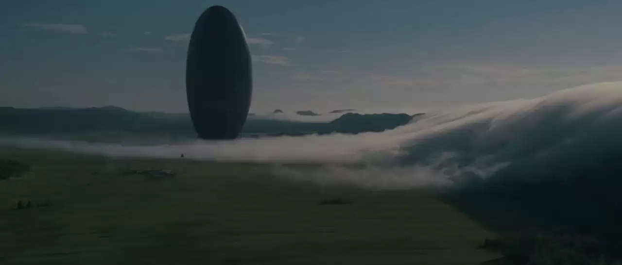 《降临》或许是过去十年里最好的科幻电影:现可在 Pluto TV 免费观看。