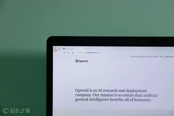 奥特曼宣布 AI 迈入阶段：普及、安全与易用的智能